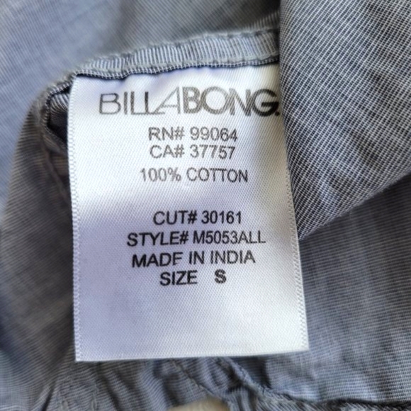 Billabong | Button-Down Men's Short Sleeve Shirt EUC Small light blue - Picture 8 of 12